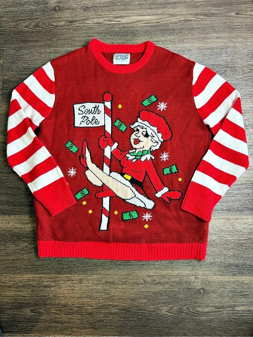 Fun2iez Christmas Santa graphic sweater Holiday Christmas Sweater in Red & White